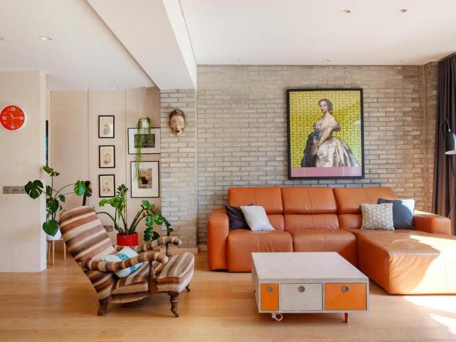 House for sale in Hook, Greater London