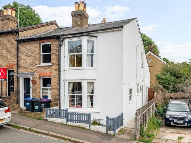 House for sale in Hertford, Colliers End