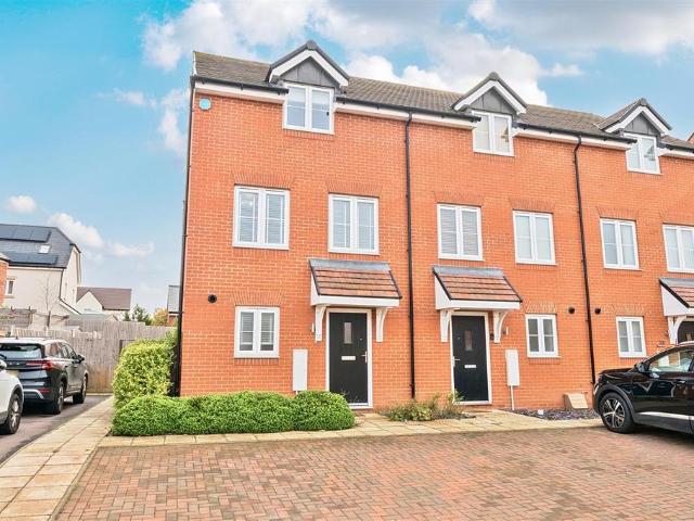 House for sale in Bedford