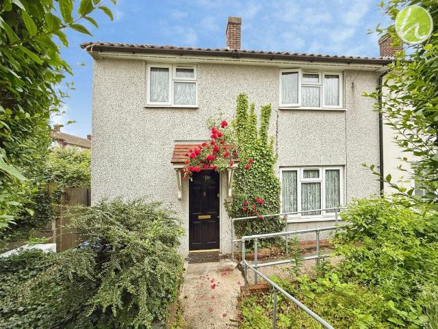 House for sale in Stanford-le-hope, Essex