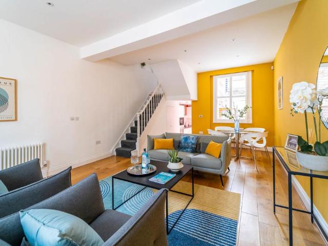 House for sale in Barnsbury, Greater London