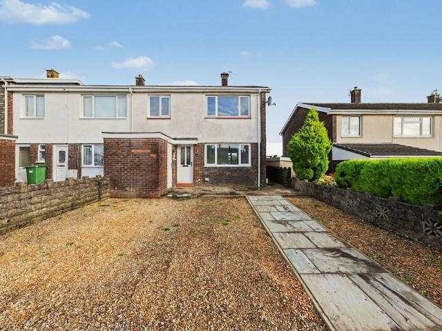 House for sale in Llanharry