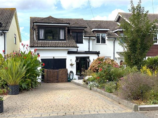 House for sale in Fobbing, Essex