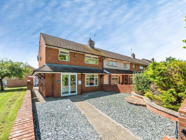 House for sale in Penhill, Swindon