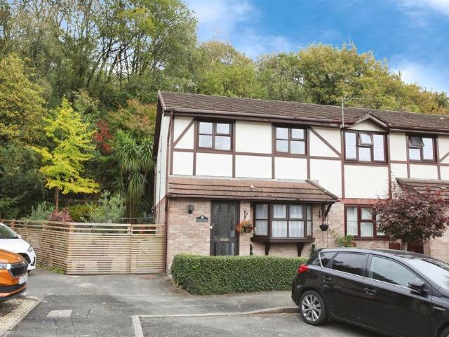 House for sale in Taffs Well, Wales