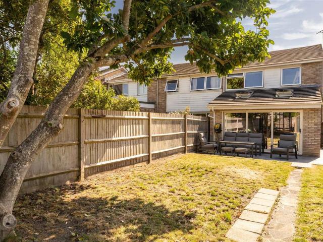House for sale in Perryfields, West Sussex