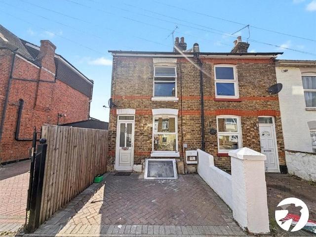 House for sale in Luton, Chatham