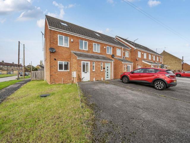 House for sale in Longhill, Hull