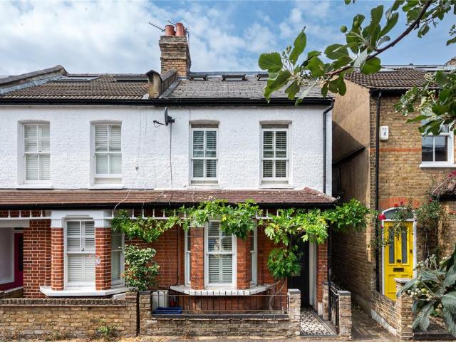 House for sale in Strawberry Hill, Greater London