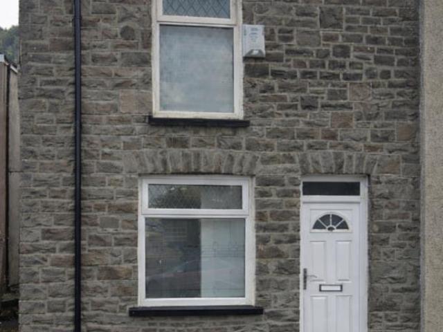 House for sale in Ystrad