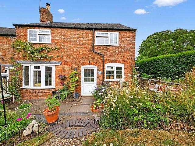 House for sale in Stanford On Avon, Leicestershire