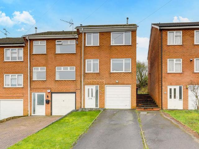 House for sale in Annesley Woodhouse, East Midlands