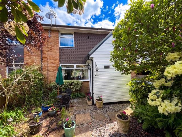 House for sale in Ashton upon Mersey, Trafford Park