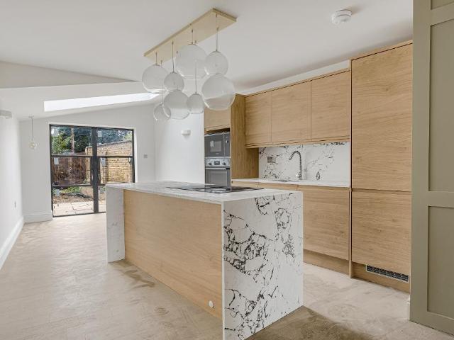 House for sale in London Borough of Hammersmith and Fulham, Greater London