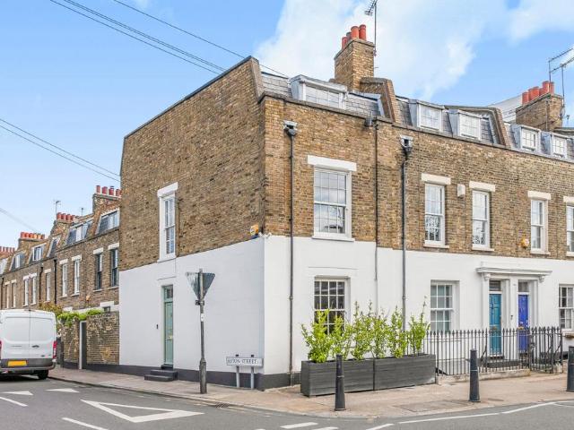 House for sale in Ratcliffe, Limehouse