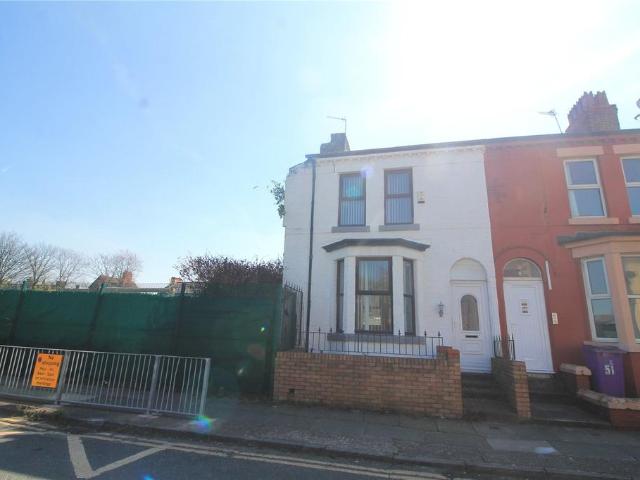 House for sale in Calderstones