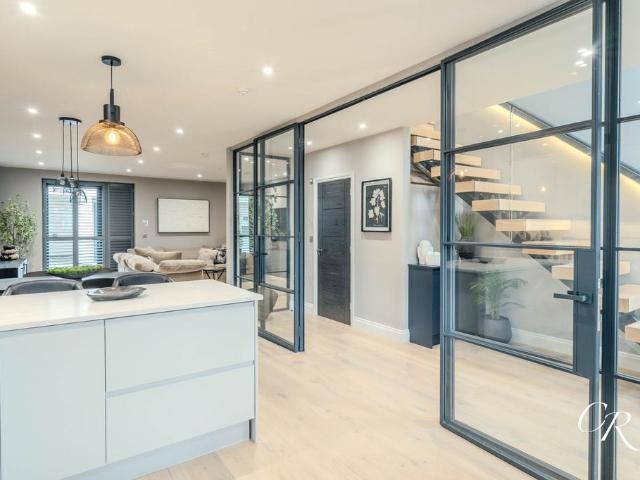 House for sale in Ewens Farm, Golden Valley