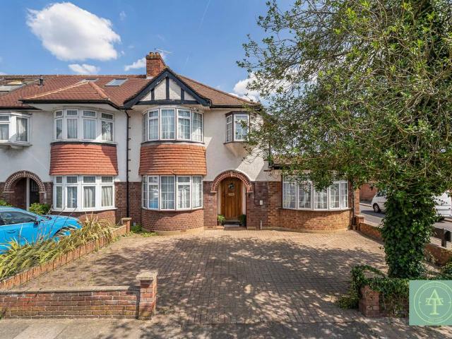 House for sale in Edmonton, Greater London