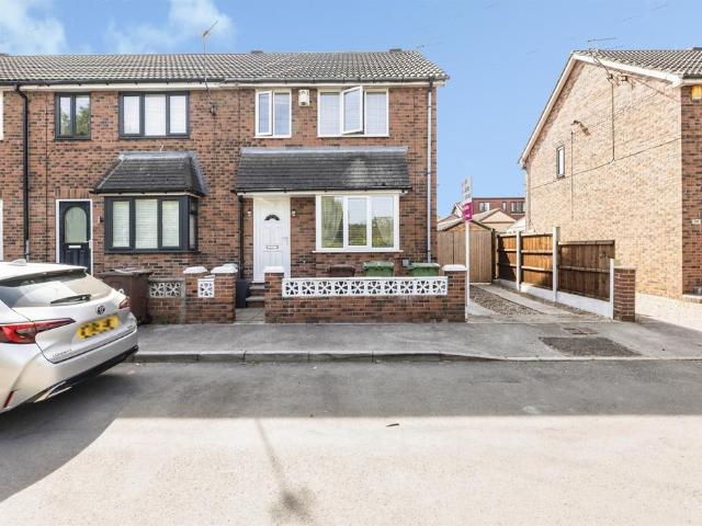 House for sale in South Kirkby and Moorthorpe, South Kirkby