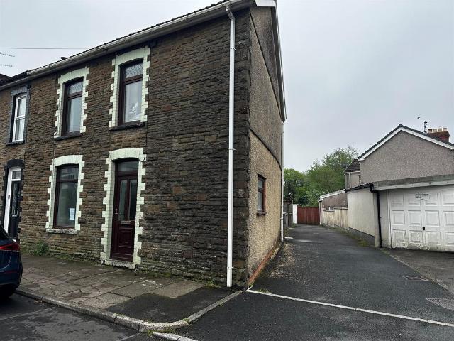 House for sale in Tonyrefail, Coedely