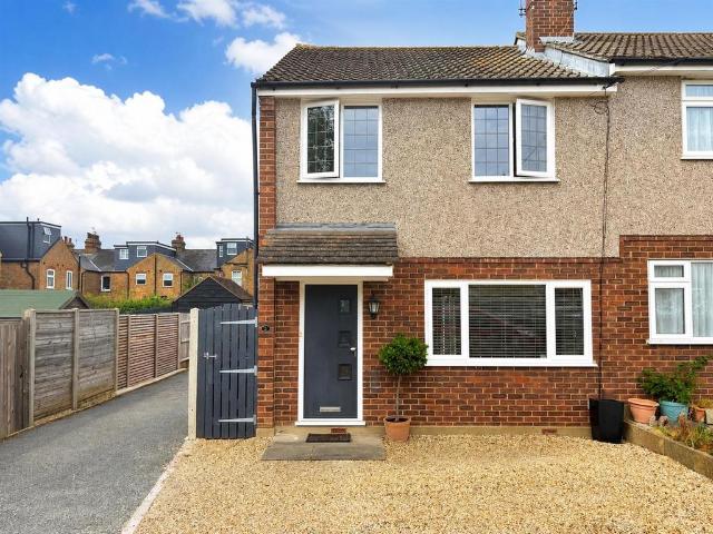 House for sale in Kings Hill, Colliers End