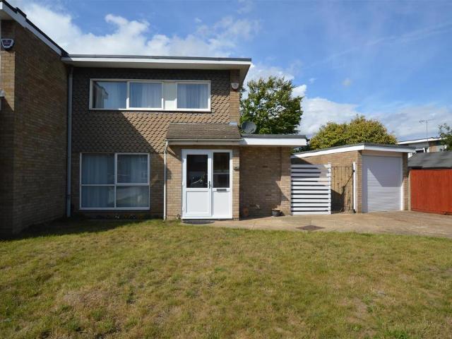 House for sale in Batchworth, Hertfordshire