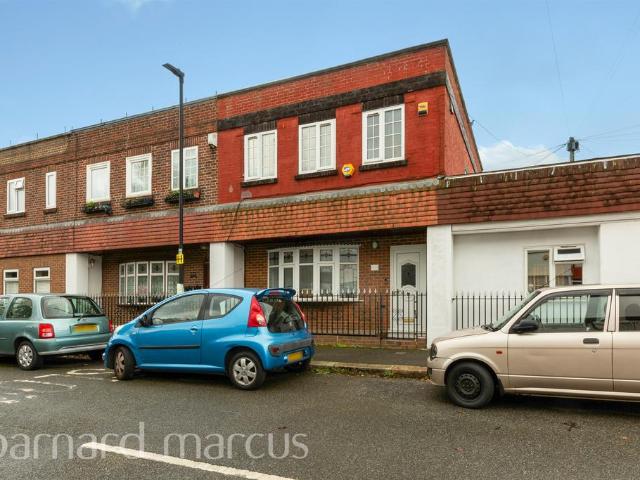 House for sale in London Borough of Croydon, Norbury
