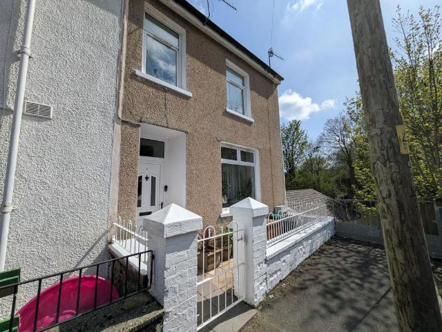 House for sale in Pontygwaith, Wales