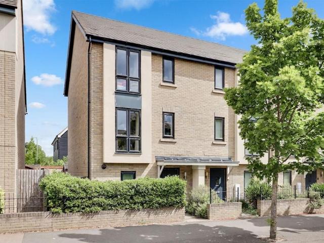 House for sale in Loves Farm, Huntingdon