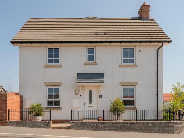 House for sale in West Pontnewydd, Wales