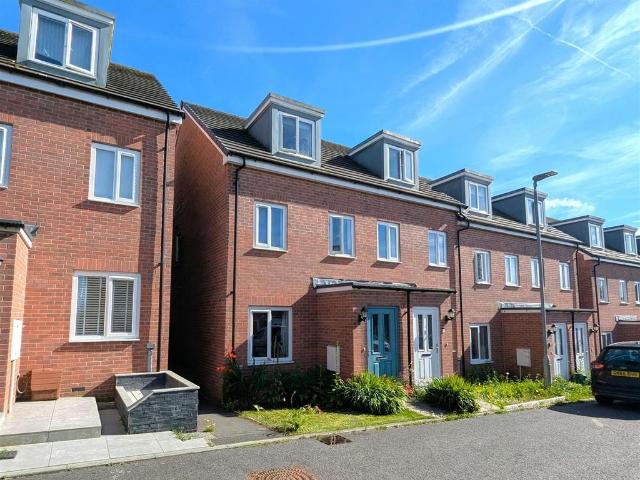 House for sale in Colan, Cornwall
