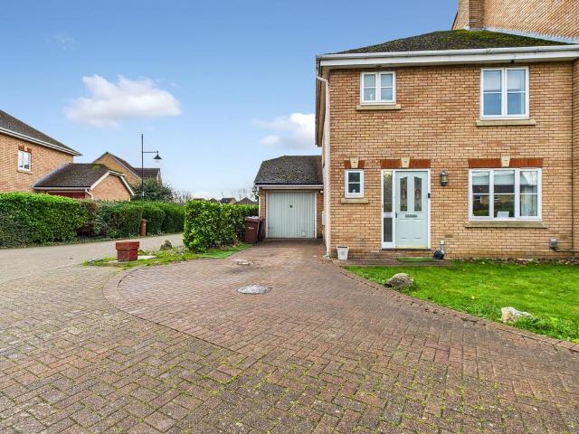 House for sale in Brompton, Gillingham