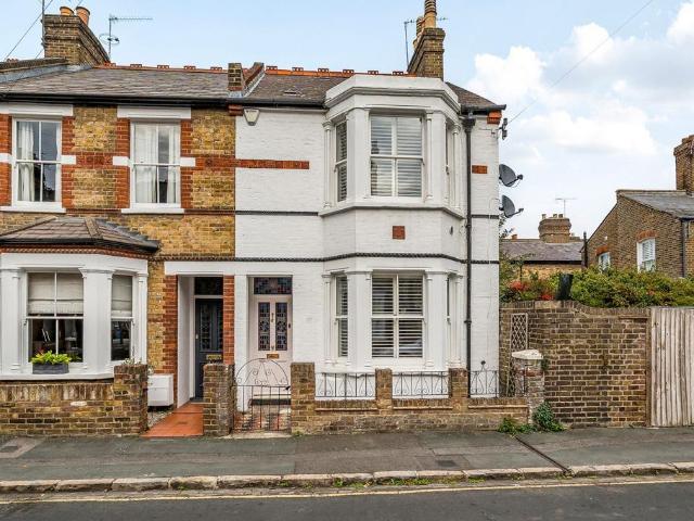 House for sale in Clewer Village, Windsor