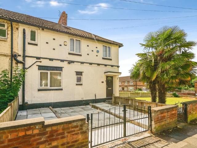 House for sale in Calderstones