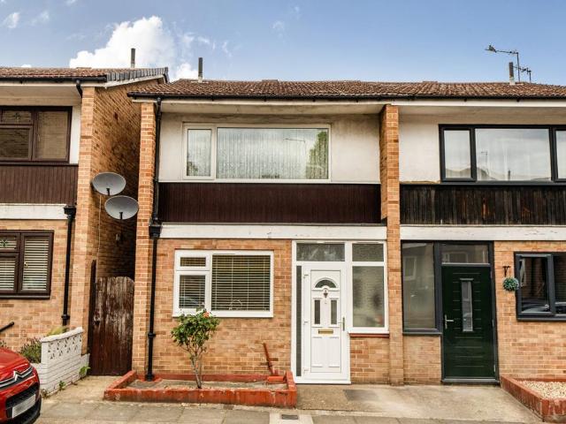 House for sale in London Borough of Lewisham, Greater London