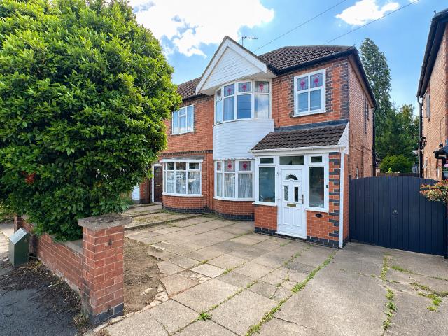 House for sale in Oadby, Leicestershire