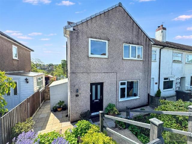House for sale in Charlesworth, East Midlands