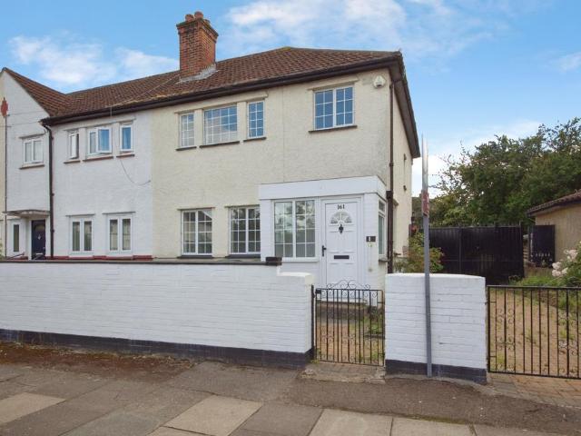 House for sale in Greater London