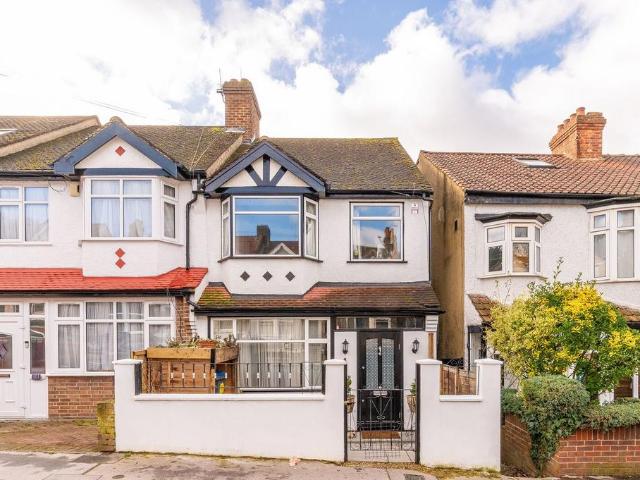 House for sale in London Borough of Croydon, Upper Norwood