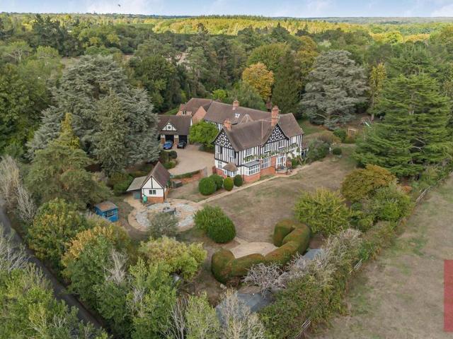 House for sale in Swallow, Buckinghamshire