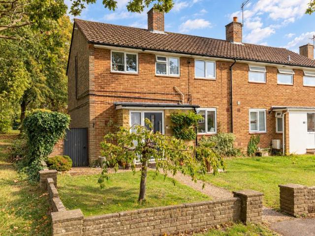 House for sale in Pound Hill, Crawley
