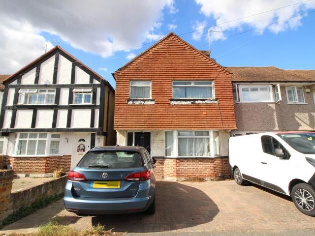 House for sale in Worcester Park, Greater London