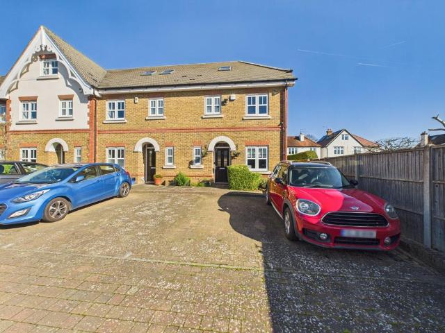 House for sale in New Town, Eton