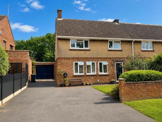House for sale in Wootton, Northamptonshire