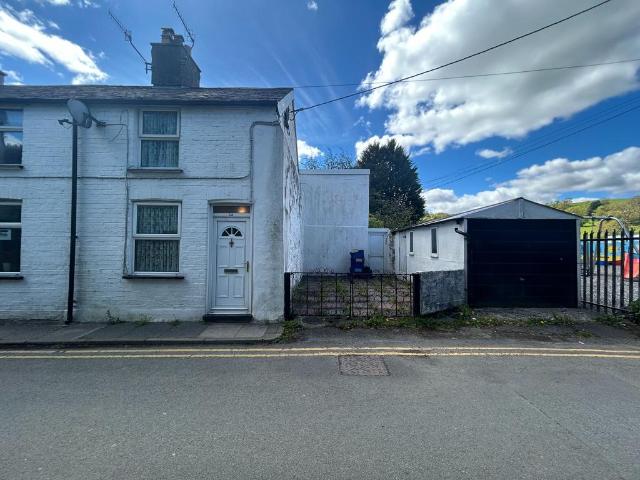 House for sale in Bala
