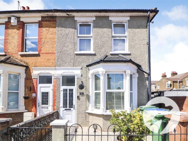 House for sale in North End, Greater London