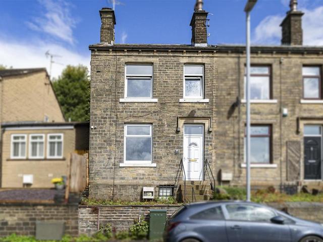 House for sale in Milnsbridge, West Yorkshire