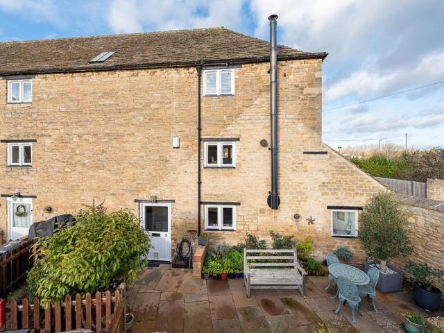 House for sale in Oundle
