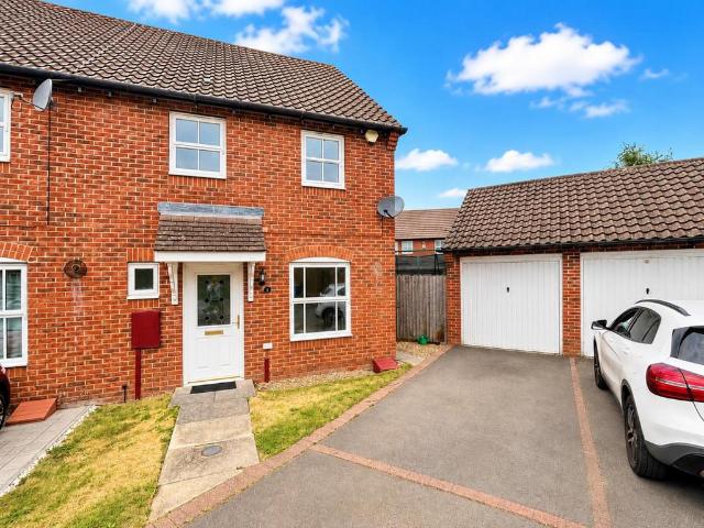 House for sale in Grange Park, Northamptonshire