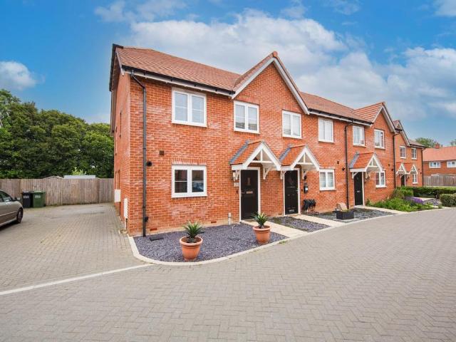 House for sale in Marle Green, Cross In Hand